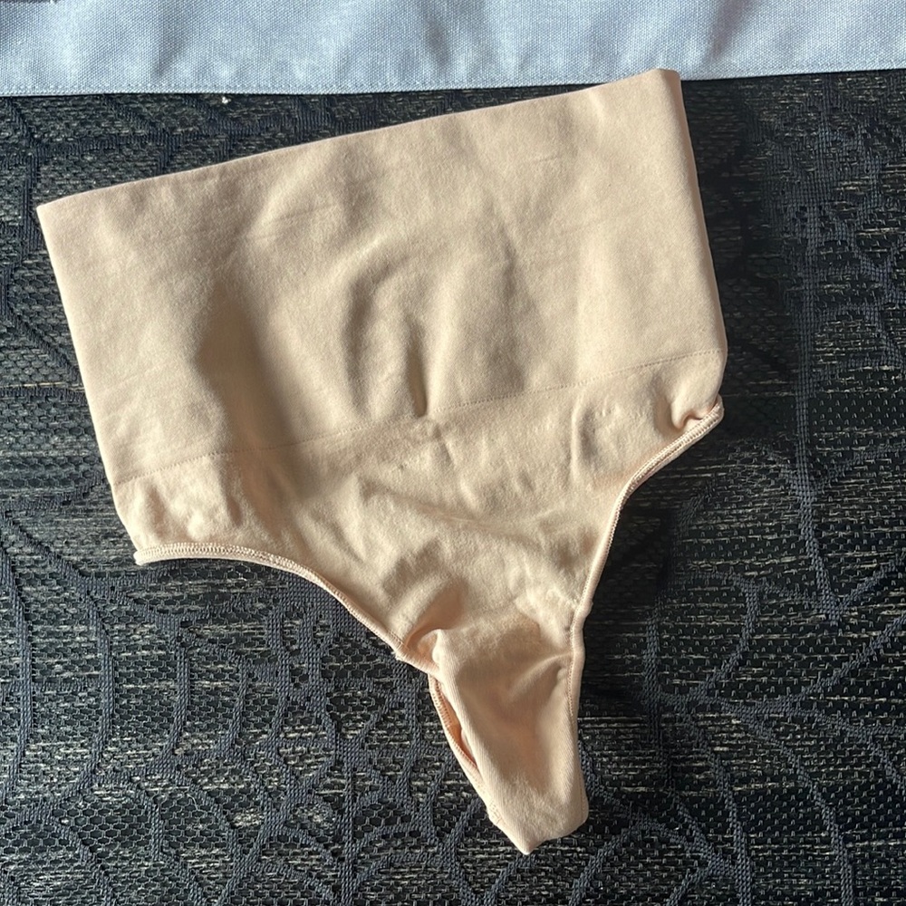 ✨Skims Undie✨